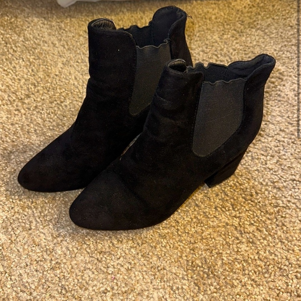 black booties
